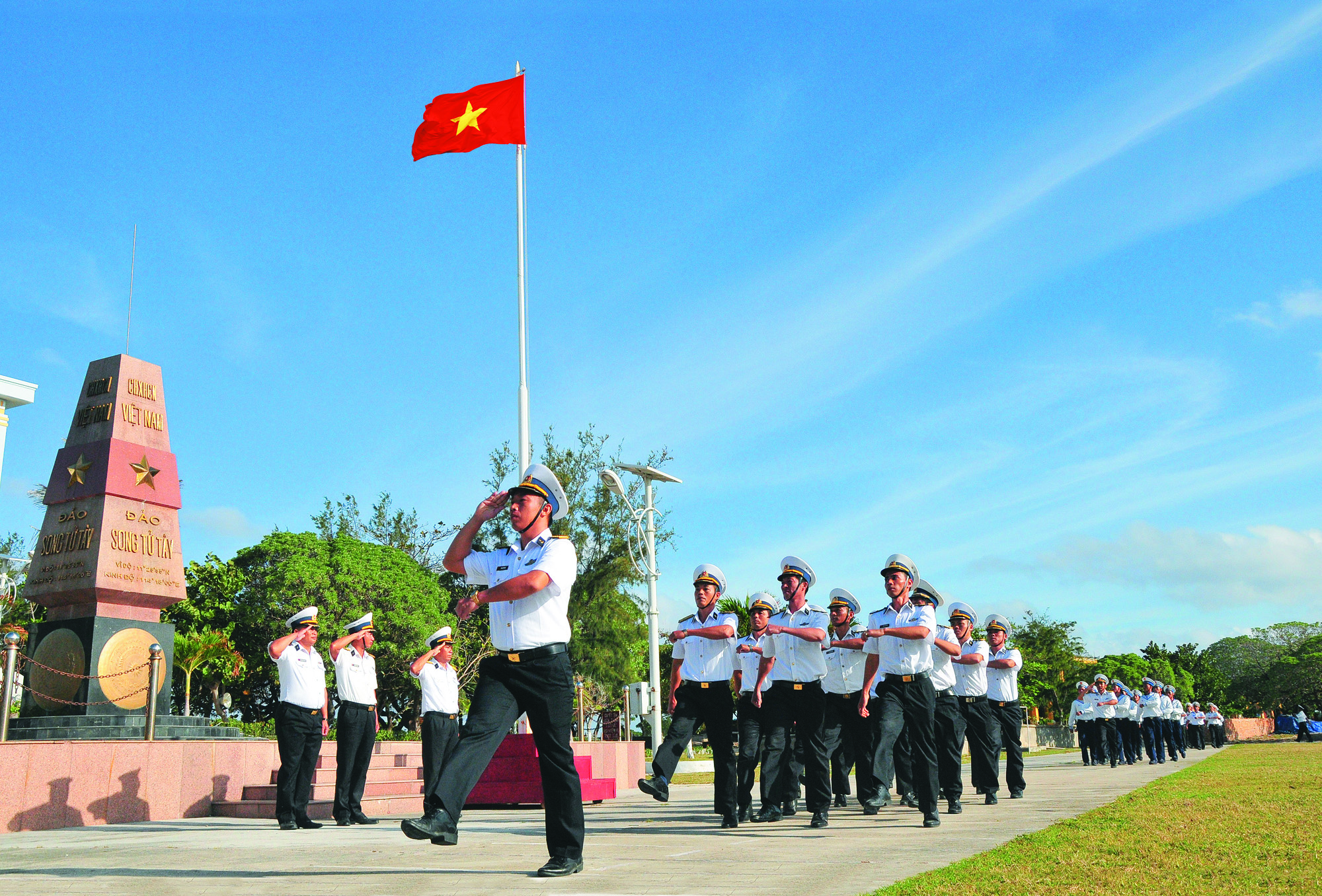 Safeguarding maritime national defense and island security (Tạp chí cộng sản, 2018)